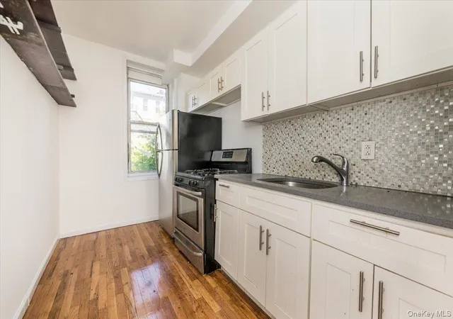 Listing Photo 5 - Condo for sale in building located at 1055 Jefferson Ave, New York, NY 11221