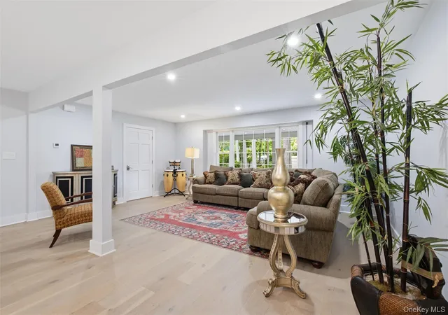 3rd image of 455 Deer Park Rd, Huntington, NY 11746 | MLS# 1011301
