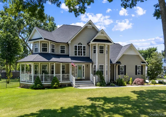 1st image of 16 Crest Hollow Ln, Brookhaven, NY 11949 | MLS# 1011319