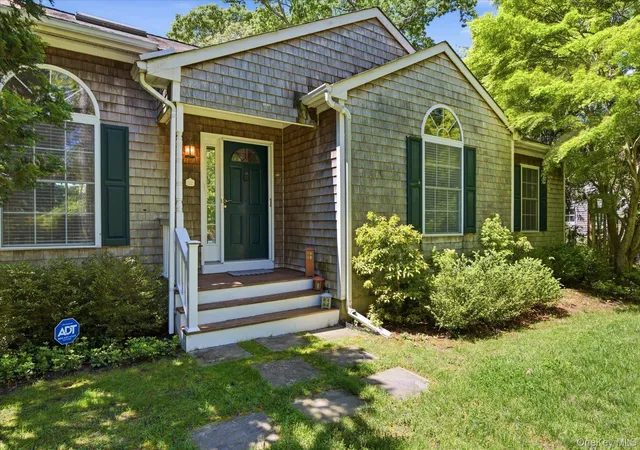 2nd image of 34 Waterhole Rd, East Hampton, NY 11937 | MLS# 1011320