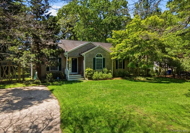 3rd image of 34 Waterhole Rd, East Hampton, NY 11937 | MLS# 1011320