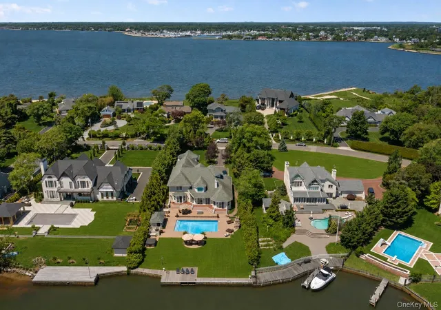 2nd image of 65 W Bayberry Rd, Islip, NY 11751 | MLS# 1011344
