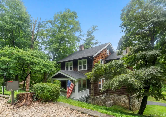 Homes for sale in New Castle, NY | 28 Inningwood Rd, New Castle, NY 10562 | MLS# 1011357