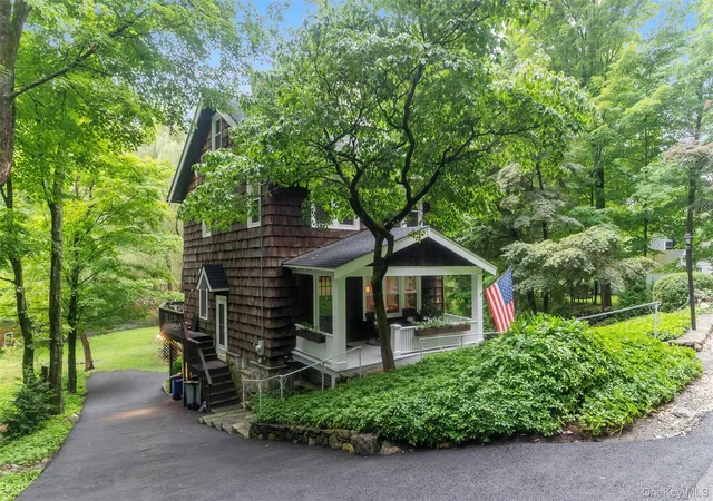 Homes for sale in New Castle, NY | 28 Inningwood Rd, New Castle, NY 10562 | MLS# 1011357