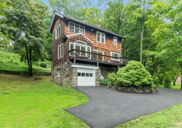 Homes for sale in New Castle, NY | 28 Inningwood Rd, New Castle, NY 10562 | MLS# 1011357