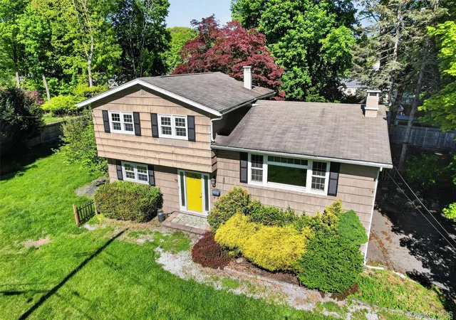 Photo 3 of Single family home for sale at 40 Washington St, Cornwall On Hudson, NY 12520 | MLS# 1011364 | Listing updated on 2026-08-22