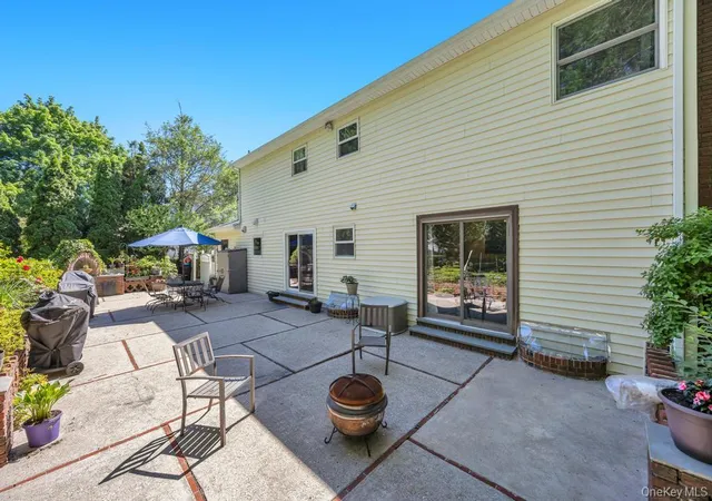 5th image of 83 Strathmore Village Dr, South Setauket, NY 11720 | MLS# 1011370
