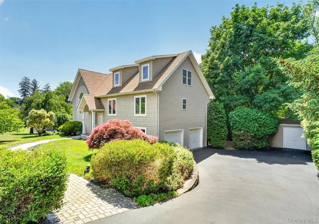 Homes for sale in Newburgh (town), NY | 201 Candlestick Hill Rd, Newburgh (town), NY 12550 | MLS# 1011380