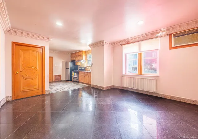 Listing Photo 5 - Condo for sale in building located at 11614 Bessemer St, New York, NY 11418