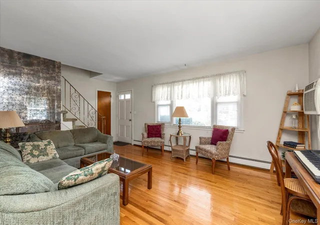 4th image of 3 Avenue B, Oyster Bay, NY 11560 | MLS# 1011391