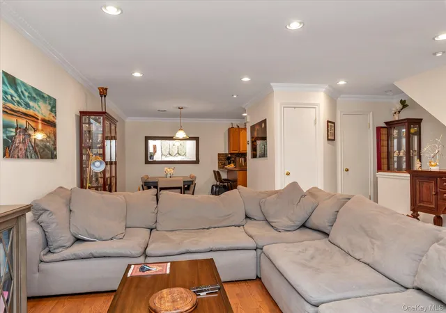 5th image of 150 I U Willets Rd, North Hempstead, NY 11507 | MLS# 1011418