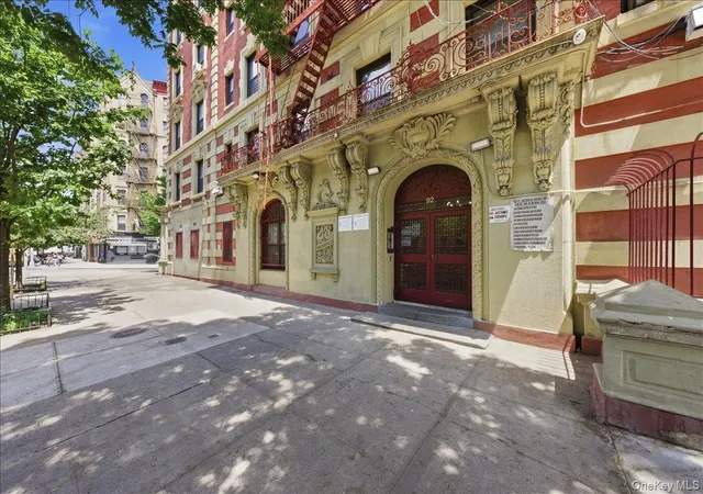 2nd image of 92 Saint Nicholas Ave, New York, NY 10026