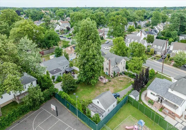 17th image of 49 Hempstead Ave, Hempstead, NY 11565 | MLS# 1011467