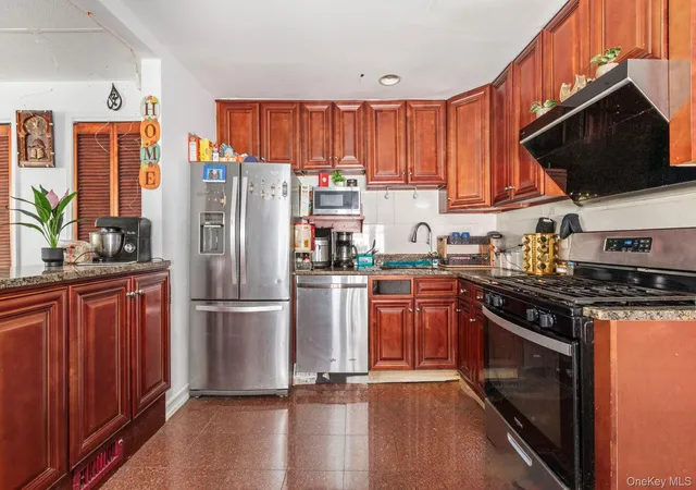 4th image of 6722 211Th St, Oakland Gardens, NY 11364 | MLS# 1011475