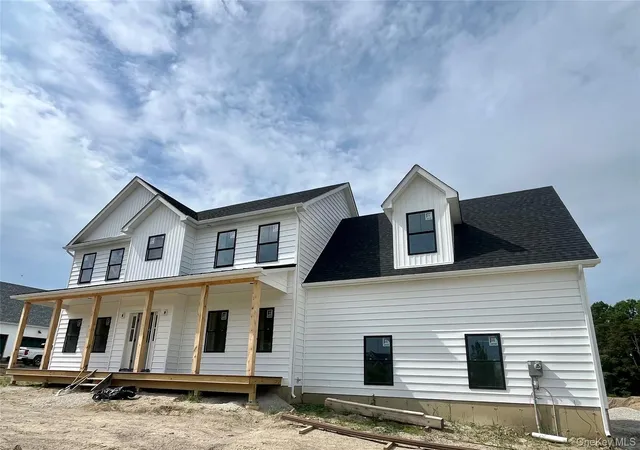 Photo 3 of Single family home for sale at 263 Burlingham Rd, Bloomingburg, NY 12721 | MLS# 1011492 | Listing updated on 2026-06-11