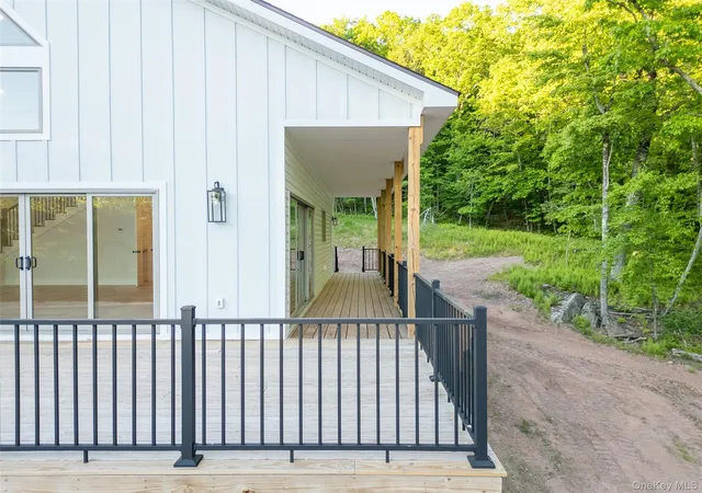 Homes for sale in Tusten, NY | 91 Lenni Lenape Rd, Tusten, NY 12726 | MLS# 1011531