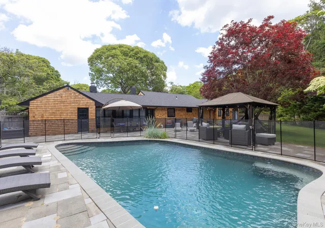 Photo 4 of Single family home for sale at 19 Groveland Ave, Southampton, NY 11942 | MLS# 1011535 | Listing updated on 2026-09-20