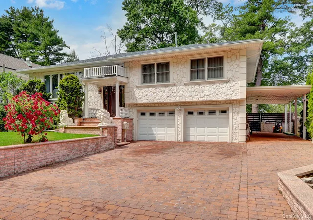 Photo 2 of Single family home for sale at 33 Country Village Ln, North Hempstead, NY 11040 | MLS# 1011573 | Listing updated on 2026-08-16