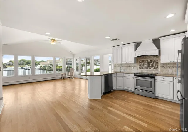 3rd image of 154 Sunset Dr, Sayville, NY 11782 | MLS# 1011580