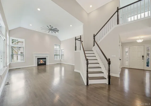 3rd image of 21 Vantage Ct, Port Jefferson, NY 11777 | MLS# 1011588