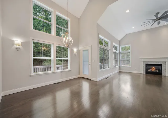 5th image of 21 Vantage Ct, Port Jefferson, NY 11777 | MLS# 1011588