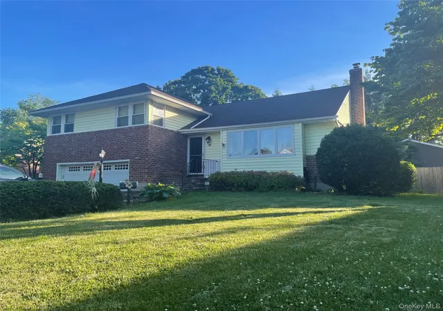 1st image of 25 Reed Ln, North Hempstead, NY 11590 | MLS# 1011593