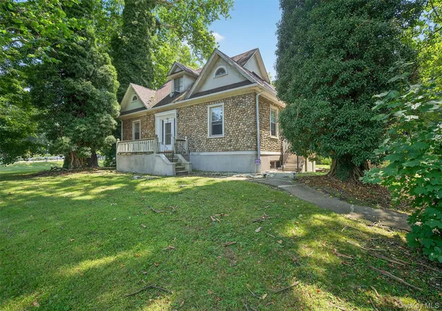 2nd image of 36 Seven Lakes Dr, Sloatsburg, NY 10974 | MLS# 1011601