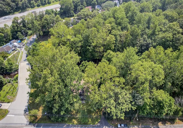 24th image of 36 Seven Lakes Dr, Sloatsburg, NY 10974 | MLS# 1011601