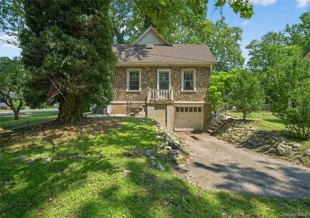 3rd image of 36 Seven Lakes Dr, Sloatsburg, NY 10974 | MLS# 1011601