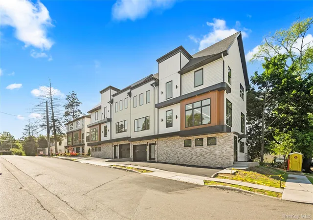 Homes for sale in Ramapo, NY | 9 Lincoln Street #201, Ramapo, NY 10977 | MLS# 1011608