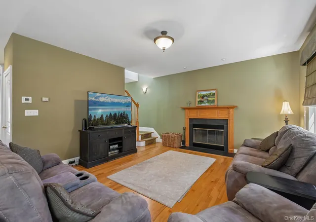 5th image of 110 Winding Brook Ct, Cornwall, NY 12553 | MLS# 1011610
