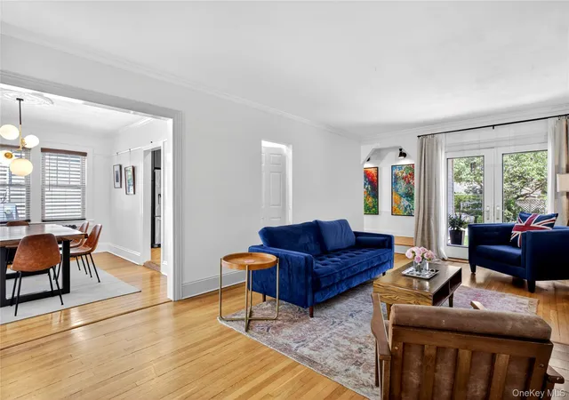 3rd image of 7 Abrams Pl, Lynbrook, NY 11563 | MLS# 1011615