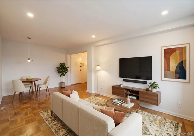 Homes for sale in Yonkers, NY | 682 Tuckahoe Rd #1A, Yonkers, NY 10710 | MLS# 1011647