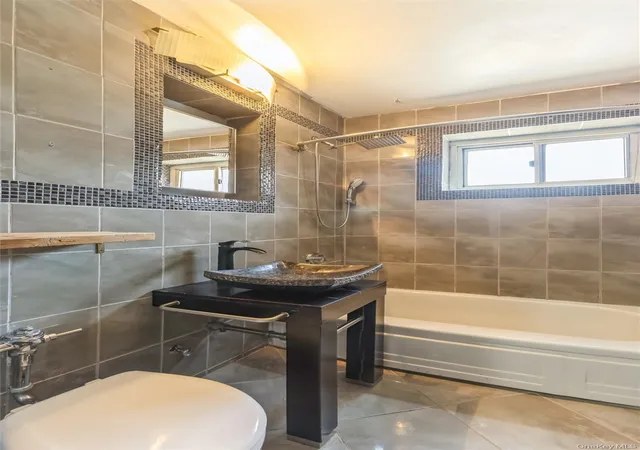 2nd image of 99-10 60Th Ave, New York, NY 11368