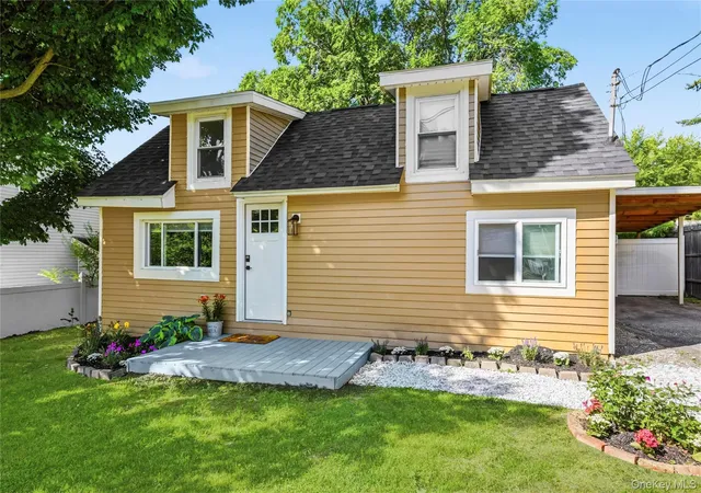 2nd image of 4 Hulse St, Middletown, NY 10940 | MLS# 1011662