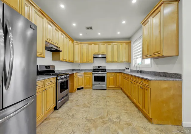 5th image of 6 Rose Garden Wy #304, Ramapo, NY 10952 | MLS# 1011668