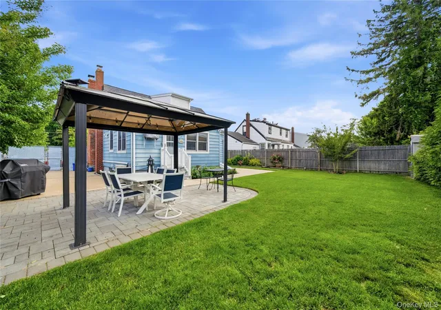 4th image of 40 Lombardi Pl, Babylon, NY 11701 | MLS# 1011680