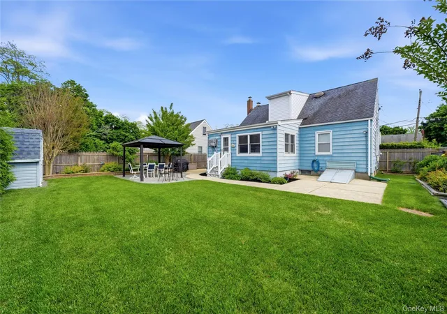 5th image of 40 Lombardi Pl, Babylon, NY 11701 | MLS# 1011680