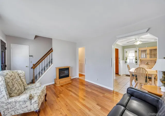 5th image of 122 Lambert Ave, Farmingdale, NY 11735 | MLS# 1011685