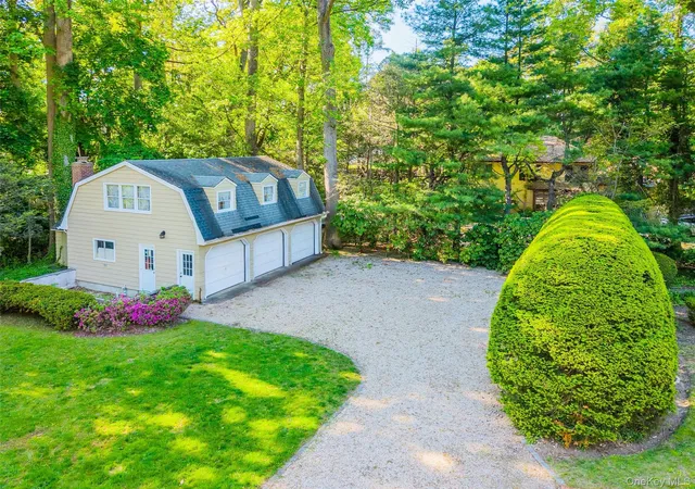 Photo 4 of Sale Pending at 23 Townsend Rd, Glen Cove, NY 11542 | MLS# 1011698 | Listing updated on 2026-09-02
