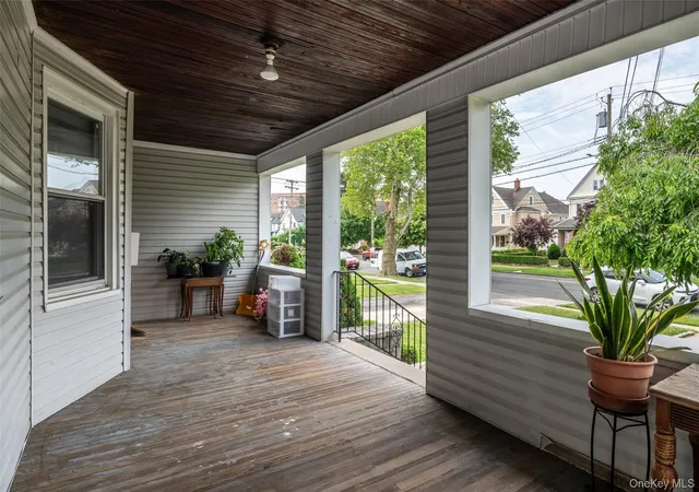Homes for sale in New Rochelle, NY | 68 Leland Ave, New Rochelle, NY 10805 | MLS# 1011705