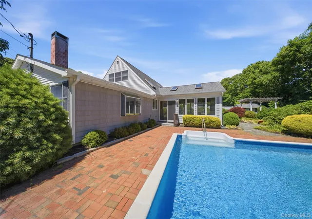 5th image of 139 Sycamore Cir, Brookhaven, NY 11790 | MLS# 1011708