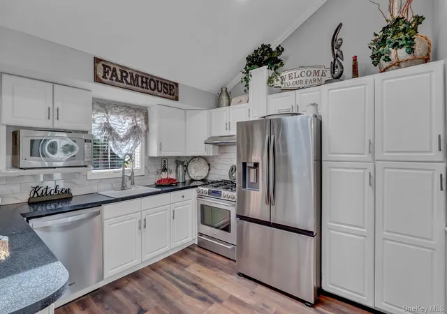 4th image of 121 W 15Th St, Deer Park, NY 11729 | MLS# 1011714