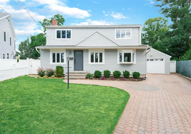 1st image of 10 Garden Ct, North Hempstead, NY 11514 | MLS# 1011726