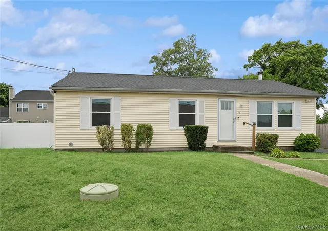 Homes for sale in Babylon, NY | 16 Arlington Ave, Babylon, NY 11798 | MLS# 1011732
