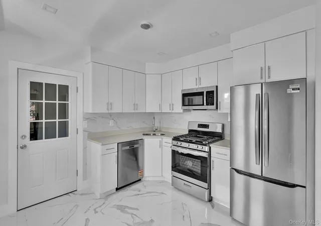 4th image of 20 Lillian Ave, Hempstead, NY 11520 | MLS# 1011739