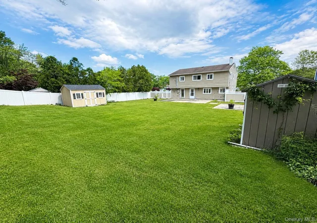 13th image of 110 Blue Point Rd W, Holtsville, NY 11742 | MLS# 1011754