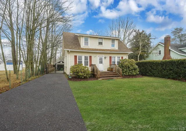 Homes for sale in Southampton, NY | 14 Tuttle Ave, Southampton, NY 11941 | MLS# 1011763