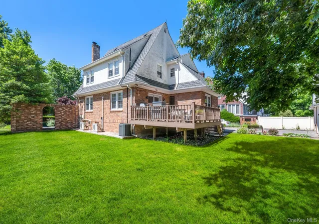Photo 20 of Sale Pending at 98 Washington Ave S, Hempstead, NY 11559 | MLS# 1011770 | Listing updated on 2026-08-17