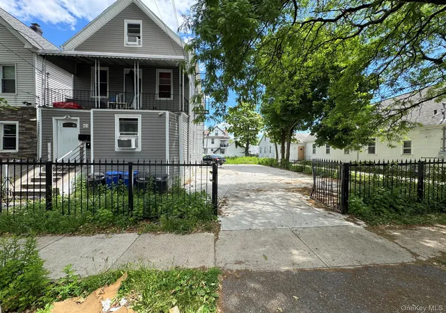1st image of 423 S 7th Ave, Mount Vernon, NY 10550 | MLS# 1011771